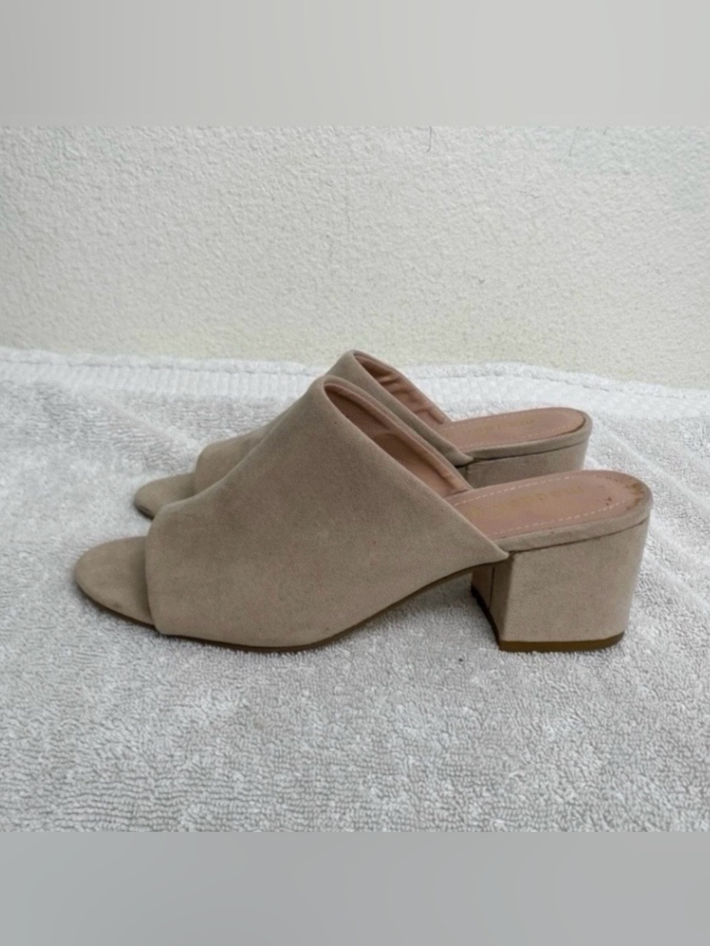 Madden Girl Womens Nude Faux Suede Lorna Peep Toe Chunky Heel Mule Size 6.5 Boho